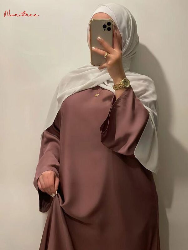 Busana Satin Sliky djellas Muslim gaun Dubai panjang penuh lengan suar lembut berkilau Abaya Dubai Turki Muslim Islam jubah WY921