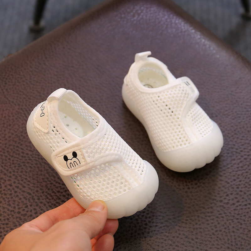 Zapatos voladores para niños pequeños, zapatillas de malla transpirable, suela suave, zapatos de red para niños pequeños