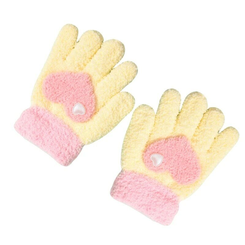 Warm Gloves with Heart Pattern Flexible & Durable Gloves Fashionable & Warm Winterproof Gloves for Active Kids Gift