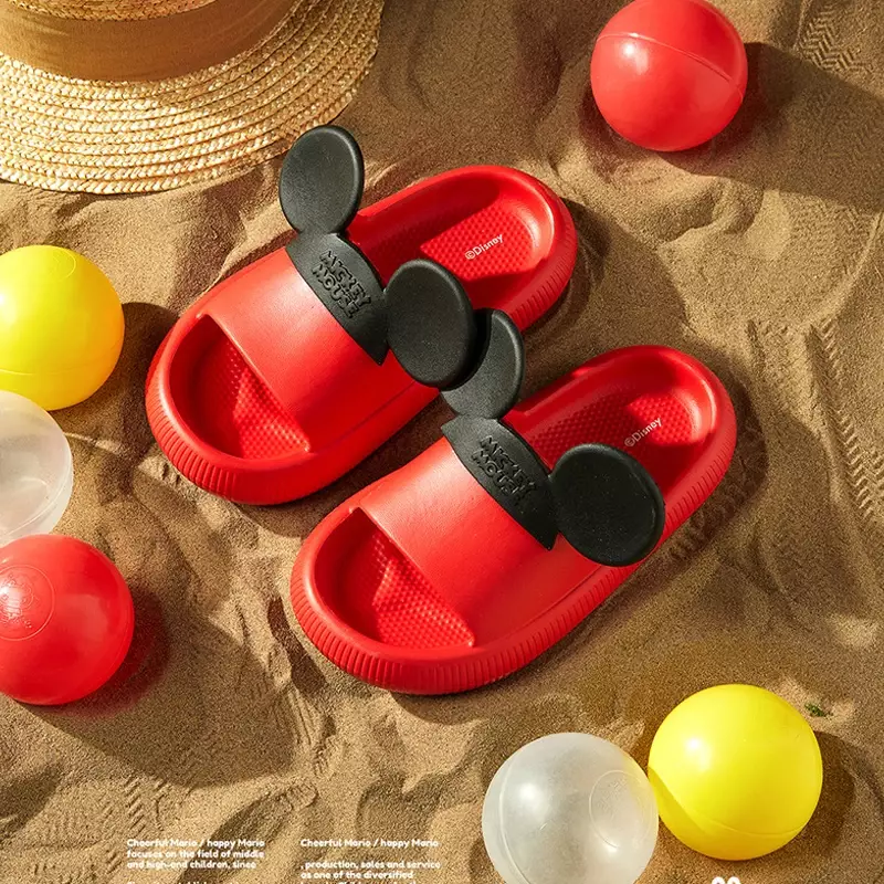 Pantoufles de plage Disney pour enfants, chaussures pour garçons et filles, sandales de salle de bain, pantoufles pour la maison