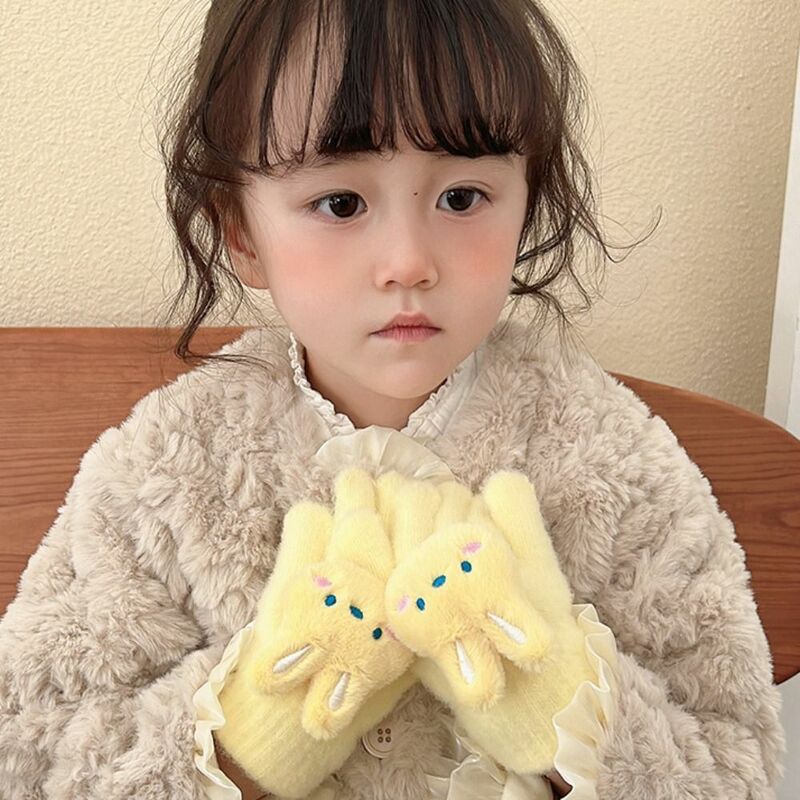 子供のためのかわいいウサギパターンニットグローブ、暖かいミトン、ぬいぐるみの手袋、漫画のデザイン、冷たい保護、冬