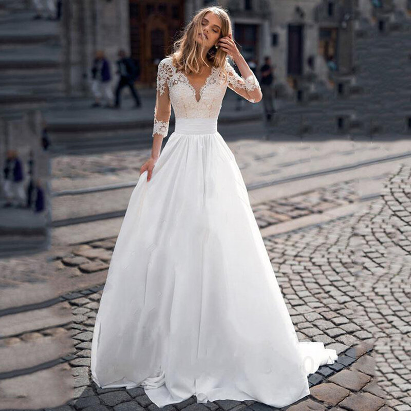 Платье свадебное атласное ТРАПЕЦИЕВИДНОЕ с кружевной аппликацией, V-образным вырезом, рукавом 3/4 и пуговицами