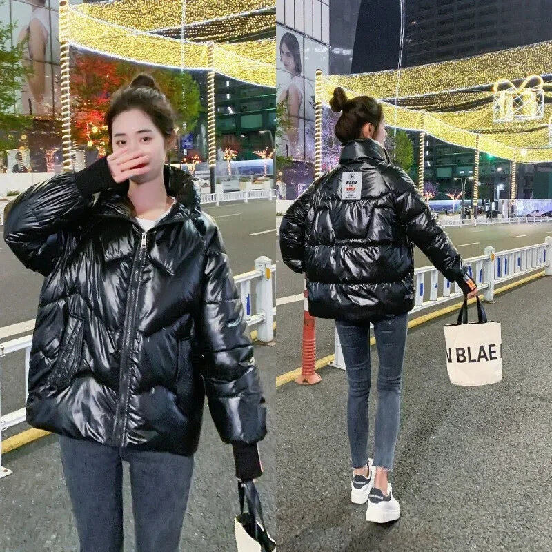 Женское хлопковое пальто, короткая блестящая Свободная куртка-пуховик с воротником-стойкой, Корейская версия, зима 2024
