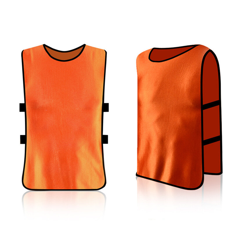 เสื้อกั๊กฟุตบอลโพลีเอสเตอร์สำหรับผู้ใหญ่เสื้อฝึกฟุตบอลชุดเผชิญหน้าแบบหลวม