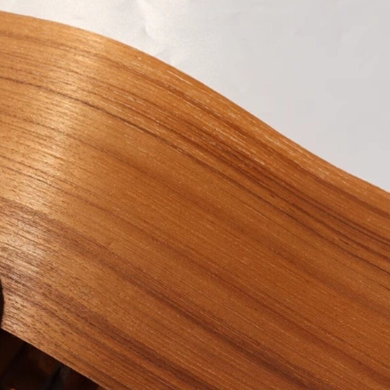 قشرة خشب الساج الطبيعية المستقيمة من خشب الساج رفيعة للغاية ، قشرة خشبية ، قماش خلفي غير منسوج ، L: 42 m ، 150x0.25mm
