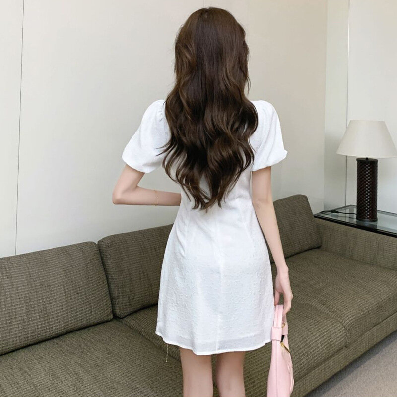 Hochwertige 2024 chinesische Stil kurz ärmel ige Schleife geschnitten Slim Fit Qipao Kleid Blase Ärmel hängen Kette Dekoration elegantes Kleid