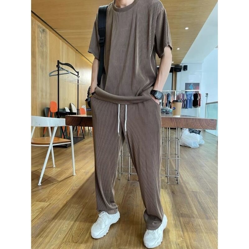 Summer Men's Loose Ice Sports Tracksuits Fashion Casual Short Sleeve T-shirt  And Pants Two-piece Sets Men Clothes Suit