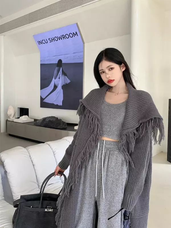 Kardigan z frędzlami dziergany sweter damski 2022 jesienno-zimowy koreański fashion casual luźny z długim rękawem minimalistyczny płaszcz damski