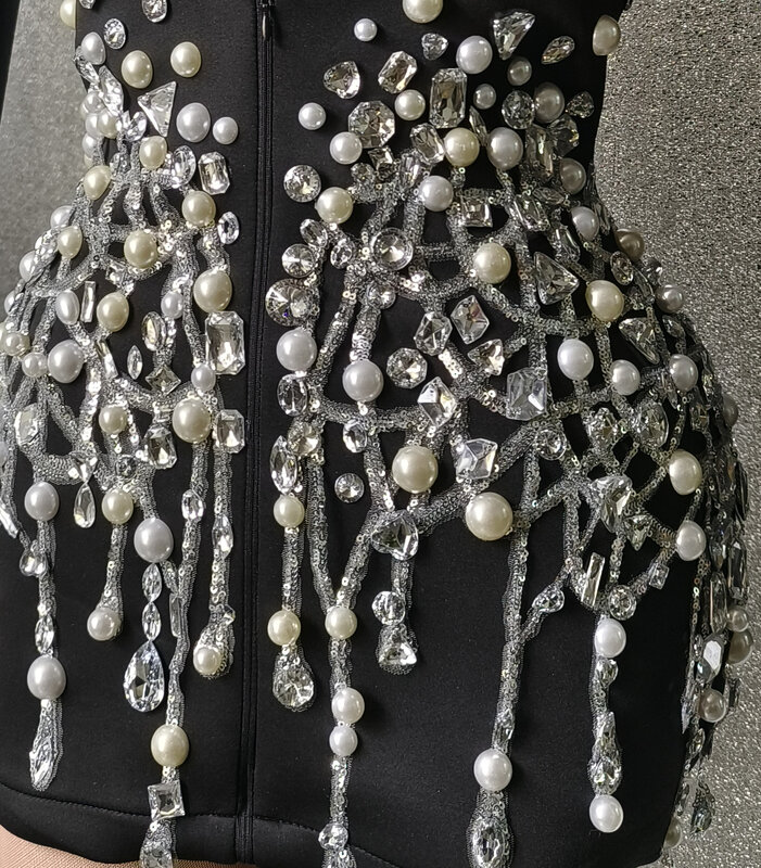 Блестящие жемчужные серебряные Кристаллы с глубоким V-образным вырезом женские тонкие костюмы для ночного клуба костюмы Drag Queen празднование дня рождения короткое платье