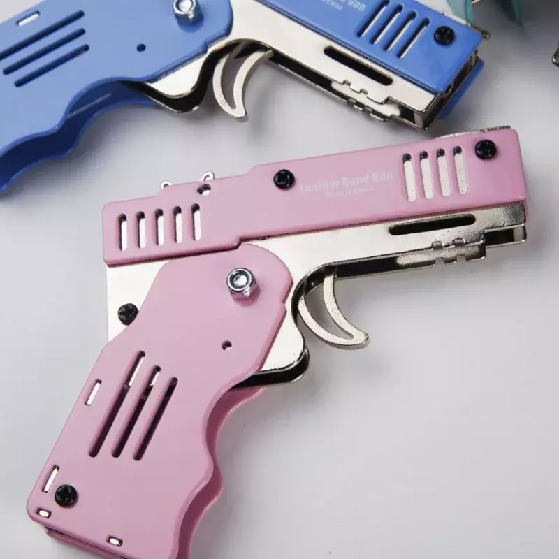 ปืนยางรัดแบบพับได้ของเล่นเด็กปืนพกยางรัดหกนัดทำจากโลหะจี้พวงกุญแจเด็กชายปืนกระสุนอ่อน