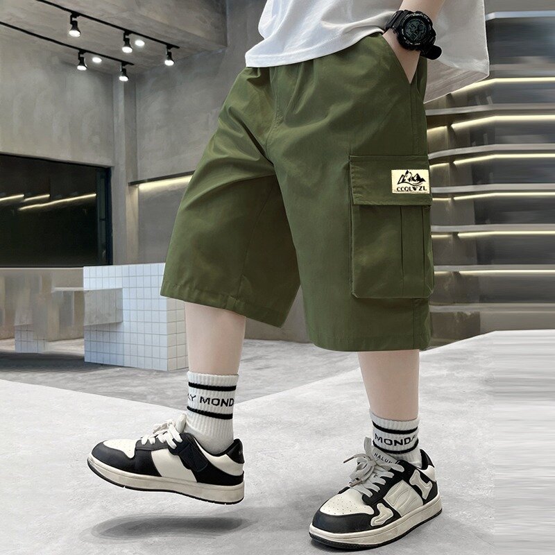 Pantaloncini di cotone per ragazzi estivi pantaloni corti sportivi verdi casuali giornalieri High Street Fashion abbigliamento per bambini pantaloni per ragazzi nuovo 2024