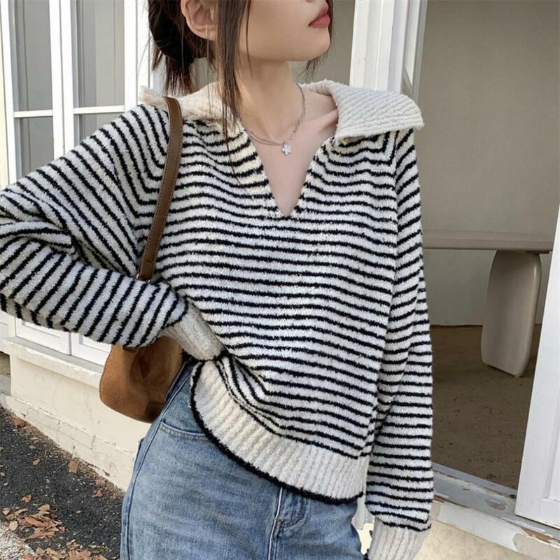 Women Color Matching Sweater Chic Striped Knit Sweater Cozy V Neck Pullover for Women for Fall Winter with Retro Lady Knitwear