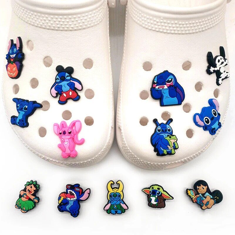 Mini Disney Stitch Charms PVC Cartoon akcesoria do obuwia Charms dla chodaków sandały zapięcie do dekoracji dzieci prezenty dla przyjaciół