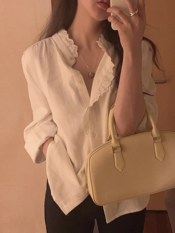 Französisch Stil Süße Frauen Hemd Elegante Solide Weiß Girly Spitze Patchwork Button Up Langarm Stehen Kragen Hemd Blusas Mujer