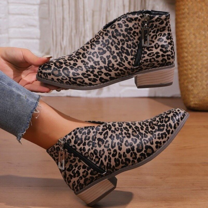 Sepatu bot motif macan tutul untuk wanita, sepatu bot Chelsea musim dingin 2023, sepatu bot pendek motif macan tutul, sepatu kulit kasual dengan ritsleting samping untuk wanita
