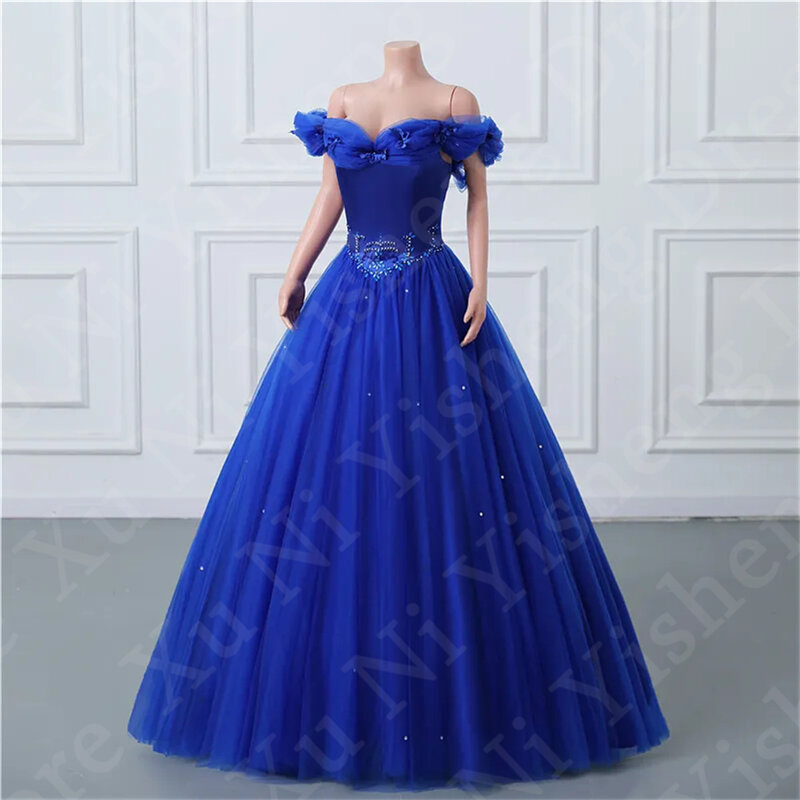 Królewska niebieska księżniczka suknia na przyjęcie urodzinowe na wieczorny bal sukienki 2024 tiulowe falbany z koralików na ramionach aplikacje sukienki Quinceanera