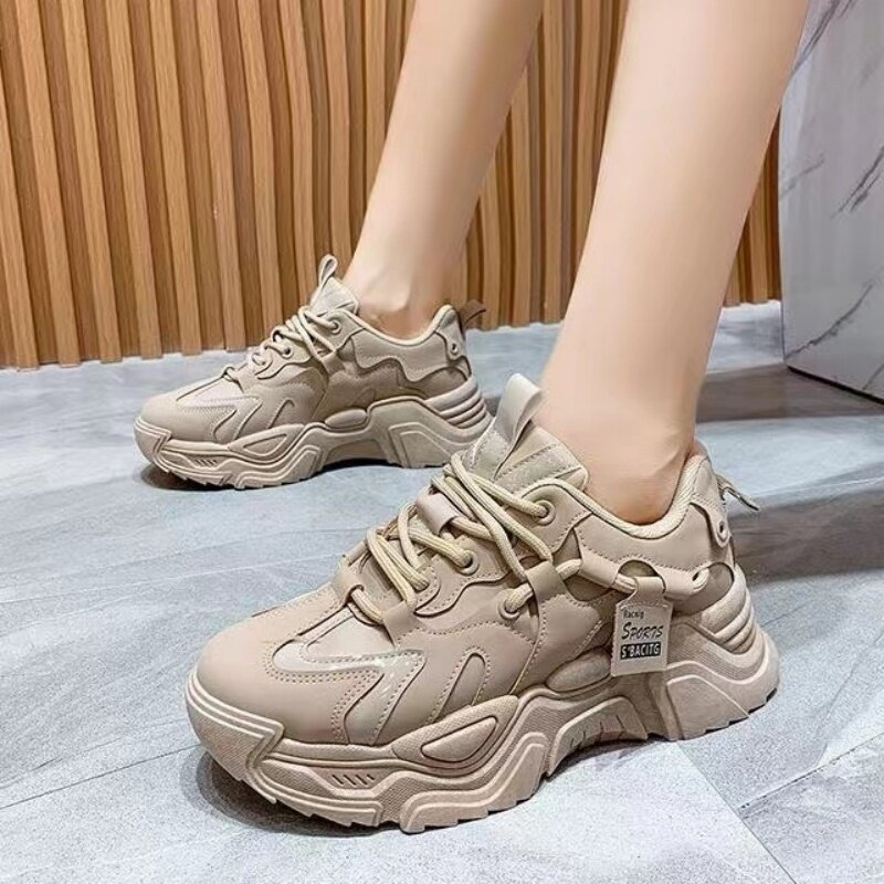 2024 Outdoor Sneakers Spring and Autumn Season New Fashion Thick Sole Breathable Running Shoes Elevated Casual Sports Shoes