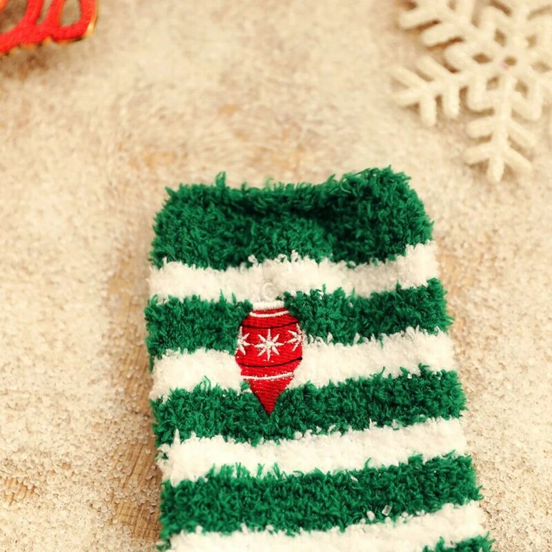 1Pair Cute Christmas Coral Fleece Socks Warm And Thick Winter Plush Socks Cartoon Santa Snowman Home Sleeping Floor Socks