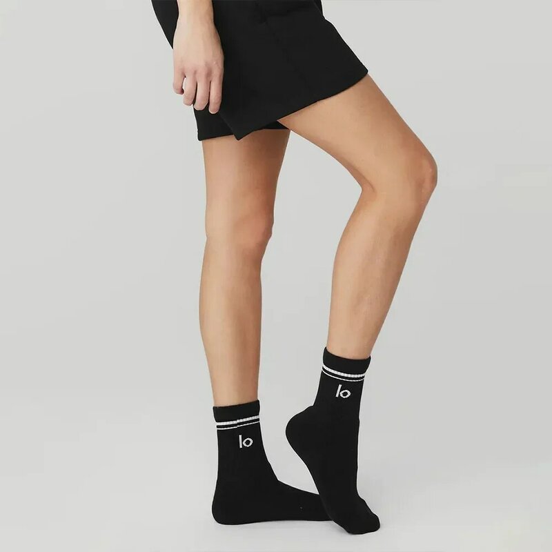 Носки LO нейтральные хлопковые в черно-белую полоску для йоги, однотонные Дышащие носки, носки средней длины для занятий спортом на открытом воздухе, бега, футбола