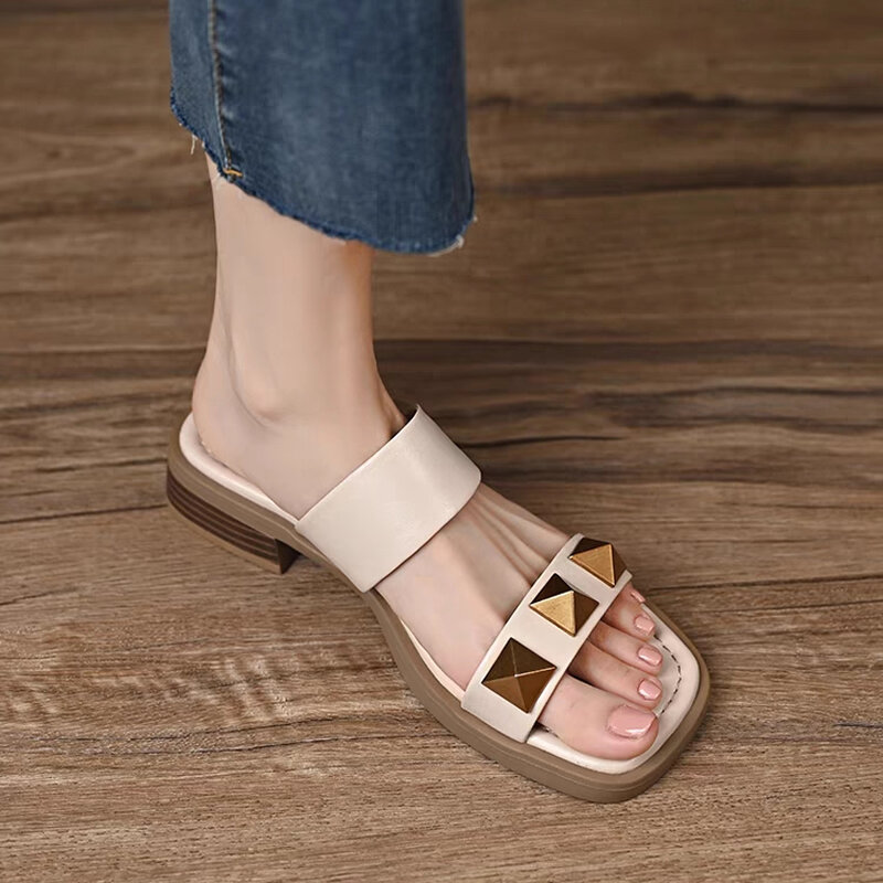 Zapatillas antideslizantes negras para mujer, sandalias de suela gruesa para el hogar, sandalias de plataforma de verano, novedad de 2024