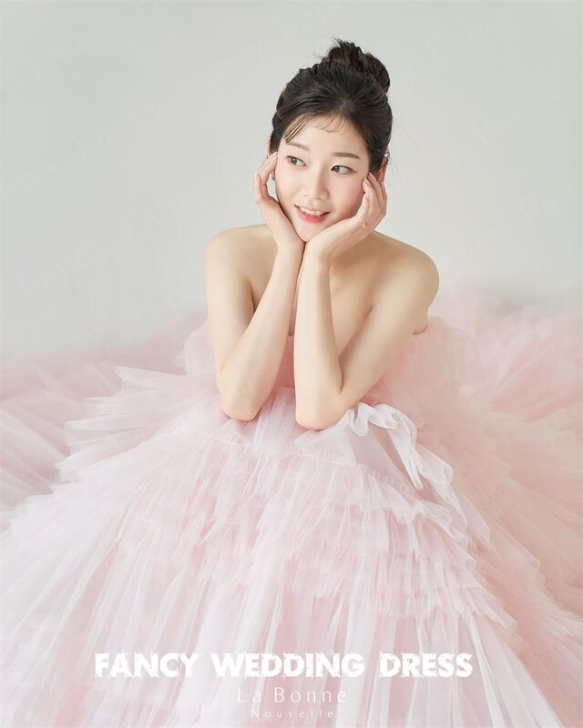 Gaun pernikahan Ruffles berjenjang, mewah peri merah muda gaun Prom tanpa lengan garis A panjang lantai