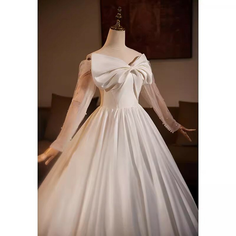 Платье свадебное атласное белое с длинным рукавом и бантом, 2024