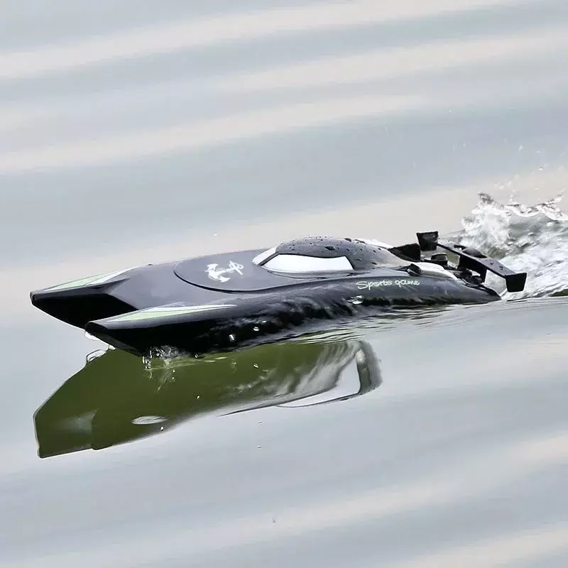 2,4g fern gesteuertes Boot Hochgeschwindigkeits-fern gesteuertes Ruder-Schnellboot Yacht Kinder wettbewerbs boot Wasserspiel zeug boot Modell