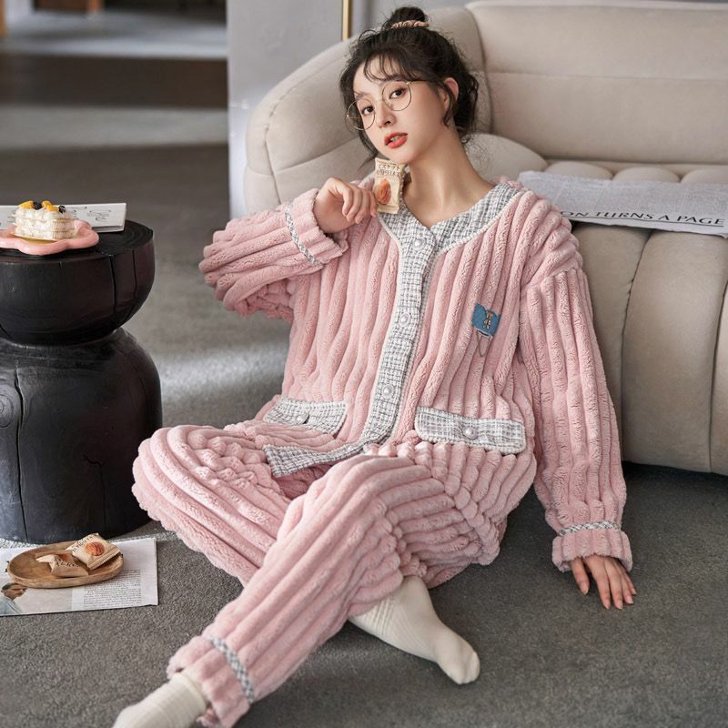 2024 neue Mode Mädchen Herbst Winter Nachtwäsche kleine duftende Pyjamas Frauen Plüsch dicke Lounge wear Famale Coral Homewear Set