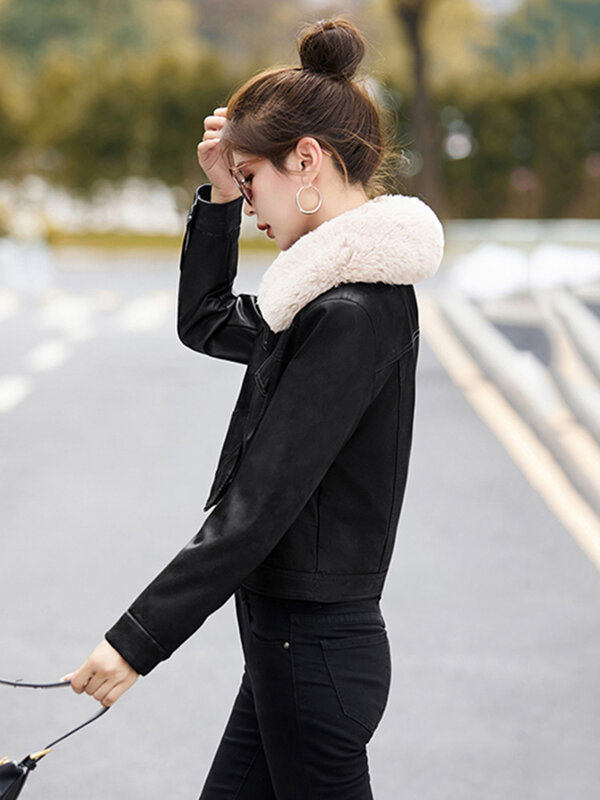 新しい女性の秋冬プラスベルベットレザージャケット ファッション取り外し可能な毛皮の襟のショートコート スプリットレザー 厚手の暖かいアウター