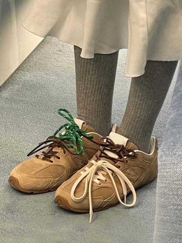 Zapatos de entrenamiento alemanes desgastados de punta redonda para mujer, zapatillas versátiles de moda, informales, Forrest Gump, estilo retro, novedad de 2024
