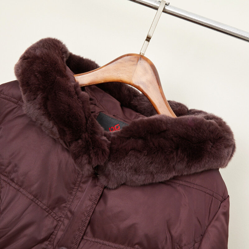 Piumino con colletto in peluche grande cappotto da donna caldo e spesso con cappuccio da mamma di moda invernale