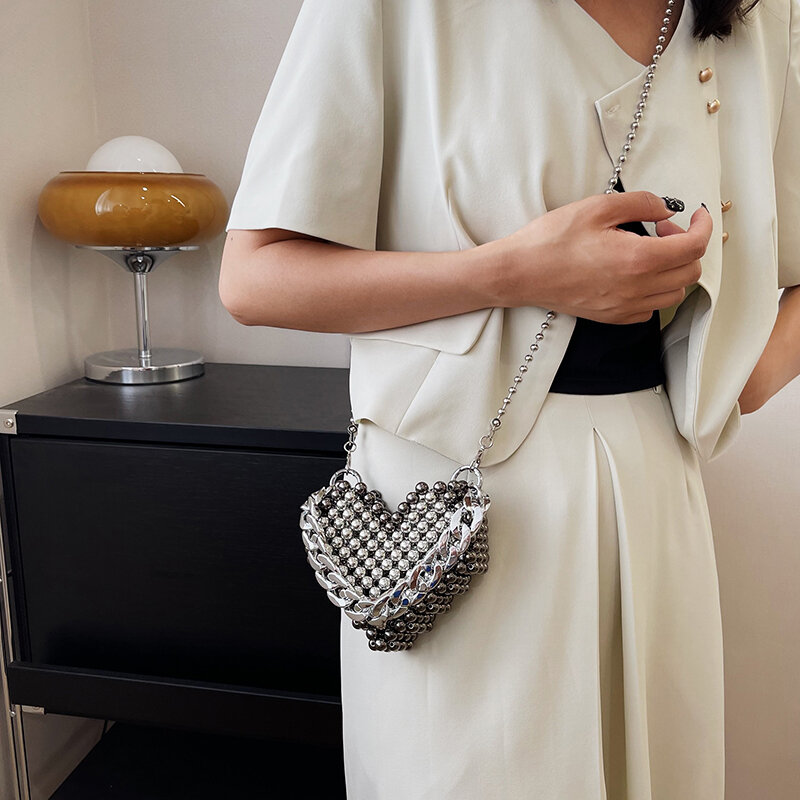 Simpatiche Mini borse a tracolla a forma di cuore per le donne borsa d'amore borsa da sera di perle di lusso borsa per rossetto pochette a catena spessa