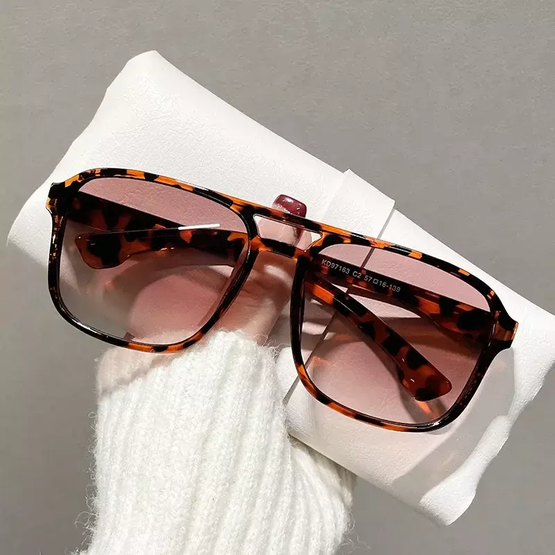 Gafas de sol de piloto para mujer, lentes de diseñador de marca de lujo, populares, de gran tamaño, UV400