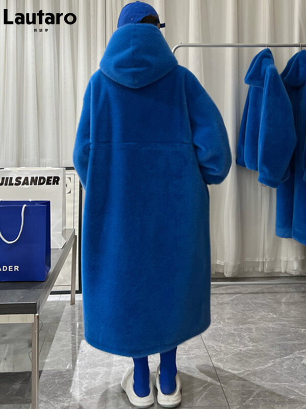 Lautaro Зимняя длинная негабаритная теплая толстая сине-белая пушистая шуба из искусственного меха женская с капюшоном 2022 Свободная повседневная мода в корейском стиле Верхняя одежда оверсайз плюшевое пальто шубка