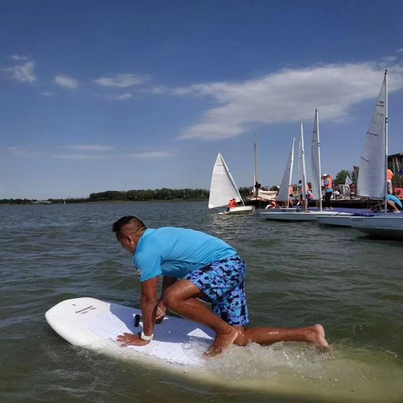 Kustom Efoil penuh karbon elektrik bertenaga Hidrofoil bermotor Sea Surfing papan selancar elektrik