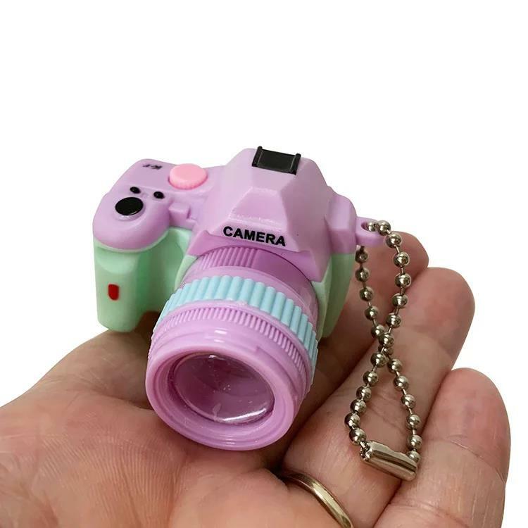 Chaveiro charme da câmera com luz flash e efeito sonoro, mini brinquedo criativo, presente para crianças, nova moda, 1pc