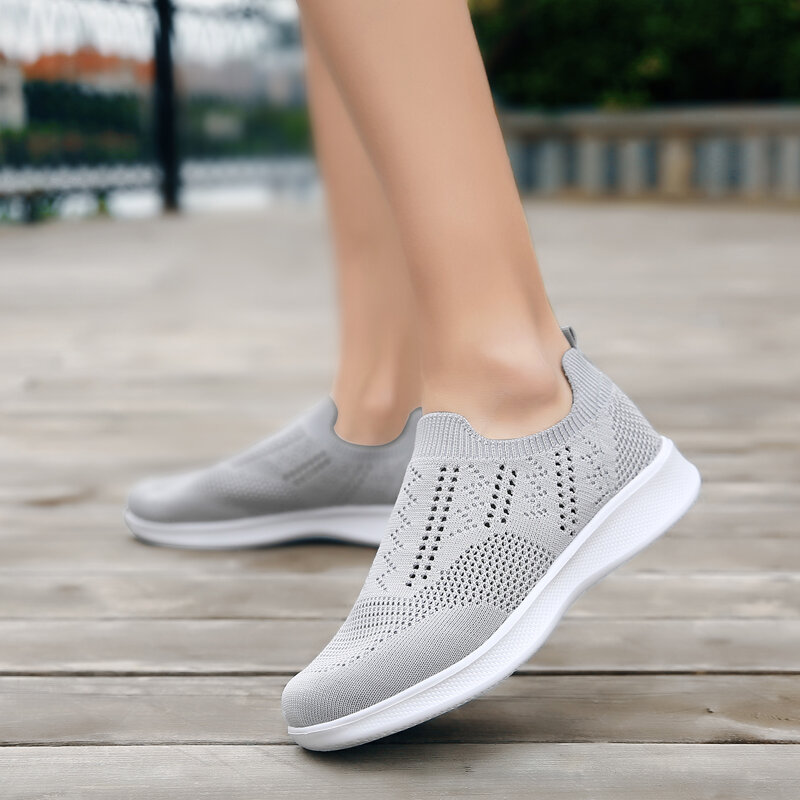 الصيف النساء أحذية مشي الانزلاق على خفيفة الوزن تنفس أحذية رياضية عشاق Flywire شبكة أحذية رياضية
