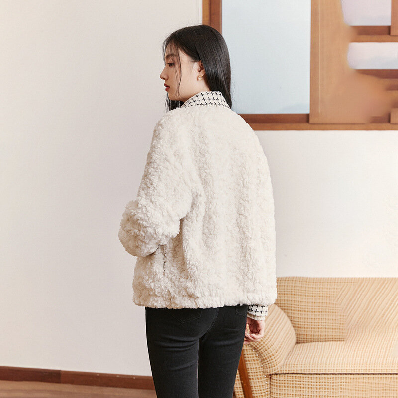 Outono inverno 2022 novo perfumado imitação de lã de cordeiro engrossado casaco feminino emenda pérola jaqueta solta