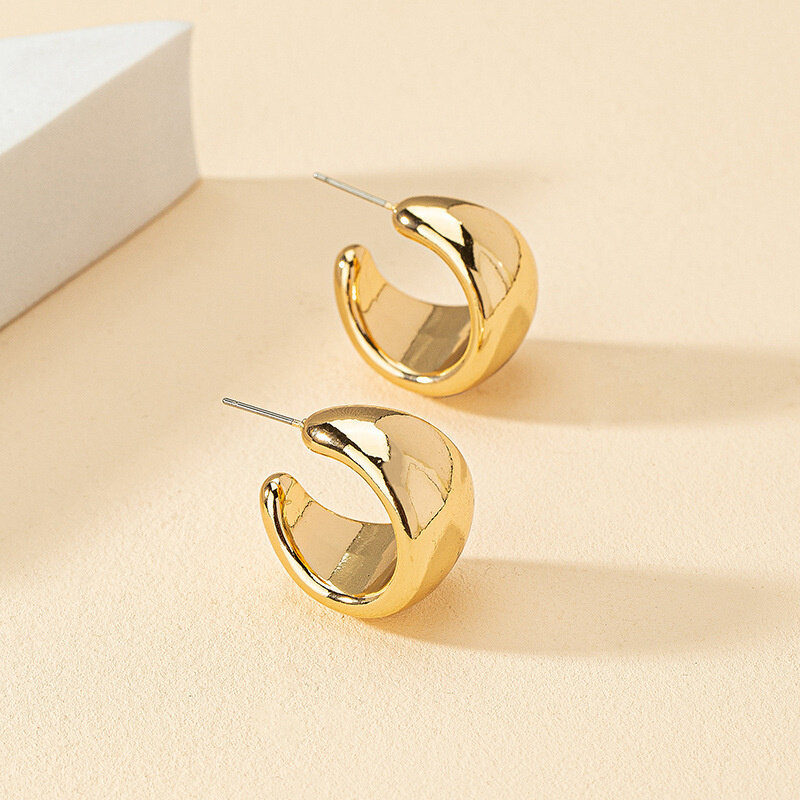 Anting-anting Chunky bulat warna emas untuk wanita, anting-anting ringan logam halus tebal terbuka perhiasan trendi modis 2023