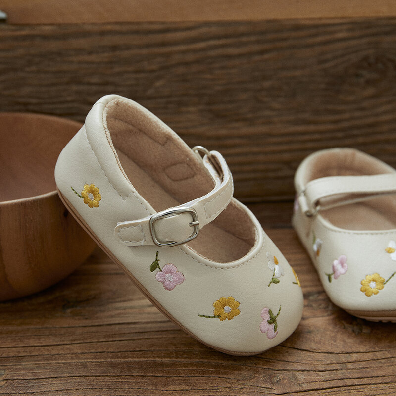Ma & baby-zapatos para bebé de 0 a 18 meses, calzado para recién nacido, para primeros pasos, con bordado Floral