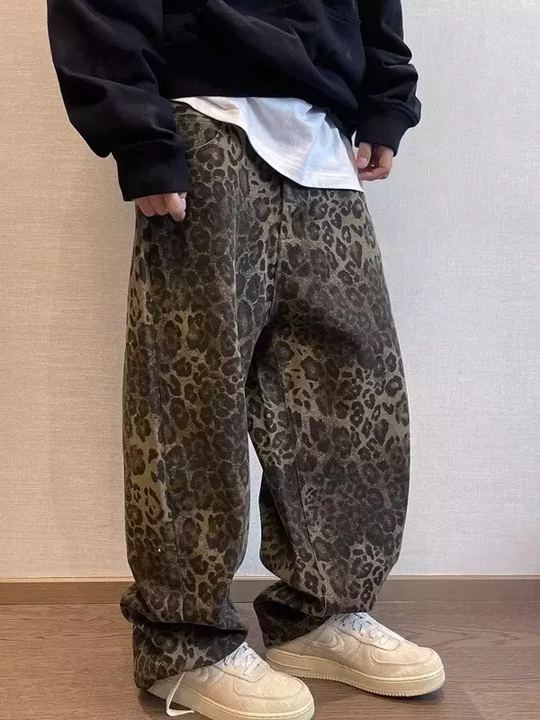 HOUZHOU-pantalones vaqueros de leopardo tostado para hombre, pantalones de mezclilla de gran tamaño, pantalones de pierna ancha, ropa de calle, Hip Hop, Vintage, suelto, informal, estampado Animal