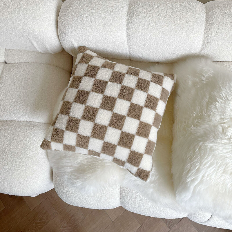 Funda de cojín de Cachemira de cordero para Chessboard, funda de almohada de felpa suave a cuadros Retro, decoración para el hogar, silla, sofá y cama