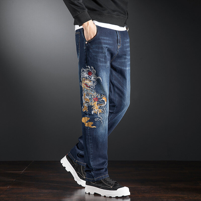 Herfst Winter Nieuwe Geborduurde Jeans Met Dikke Plus Size, Sneeuwstorm Draak Rechte Been Casual Slim Fit Heren Jeans Trendy Dikke 135Kg