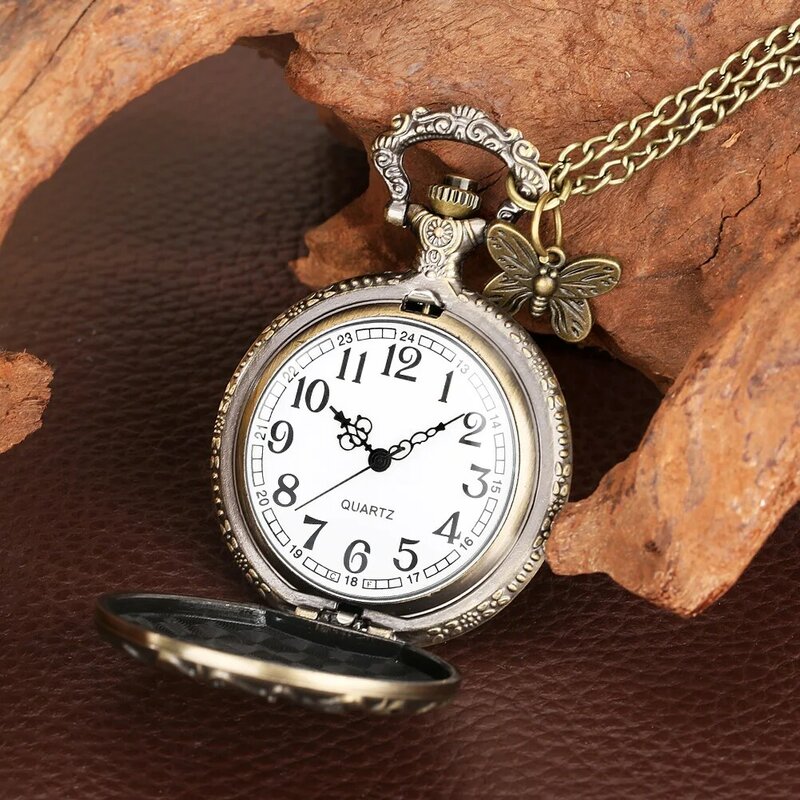 Zegar kieszonkowy z brązowym motylem zegarek naszyjnik analogowy do zawieszenia kwarcowy zegarek eleganckie z kieszeniami prezent Unisex