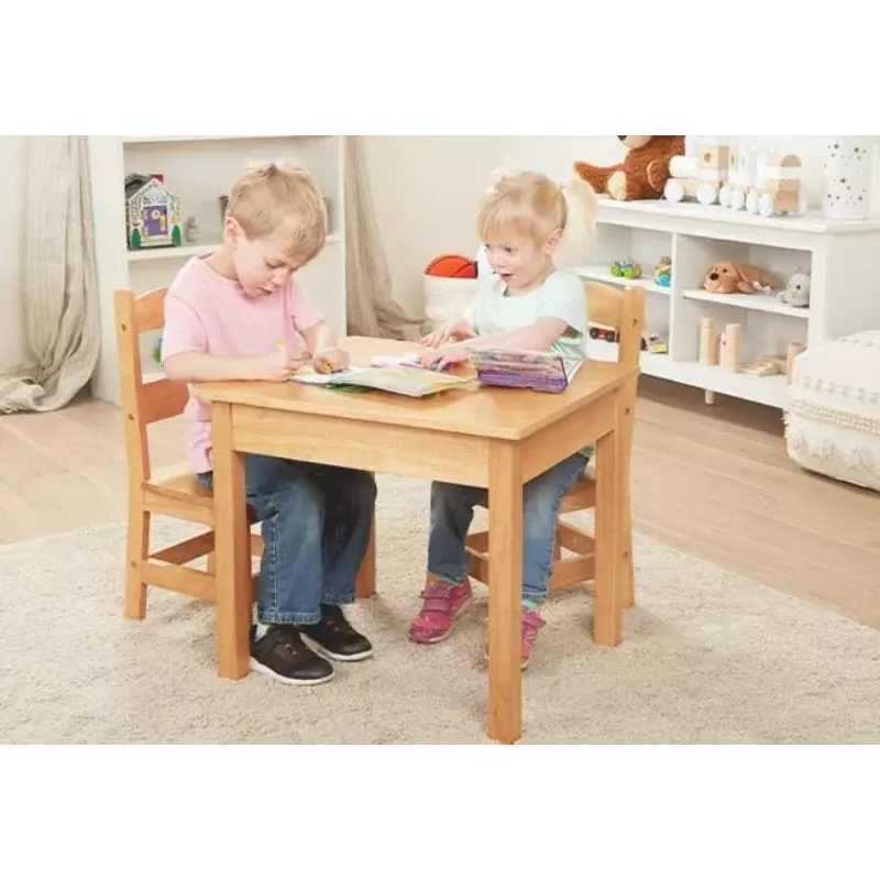 طاولة خشبية صلبة ومجموعة كراسي 2 ، أثاث تشطيب خفيف لغرفة اللعب ، أشقر وأبيض