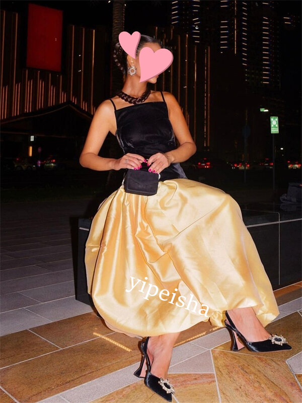 Cetim vestido de noivado drapeada, Spaghetti Strap, Evening Ball Dress, Ocasião Bespoke, Arábia Saudita Vestidos