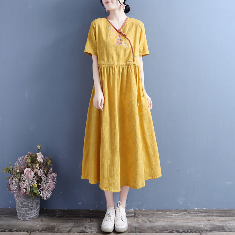 Mode V-Ausschnitt Knopf Raffen Bandage Stickerei Vintage Kleid weibliche Kleidung Sommer neue lose Kurzarm Freizeit kleid