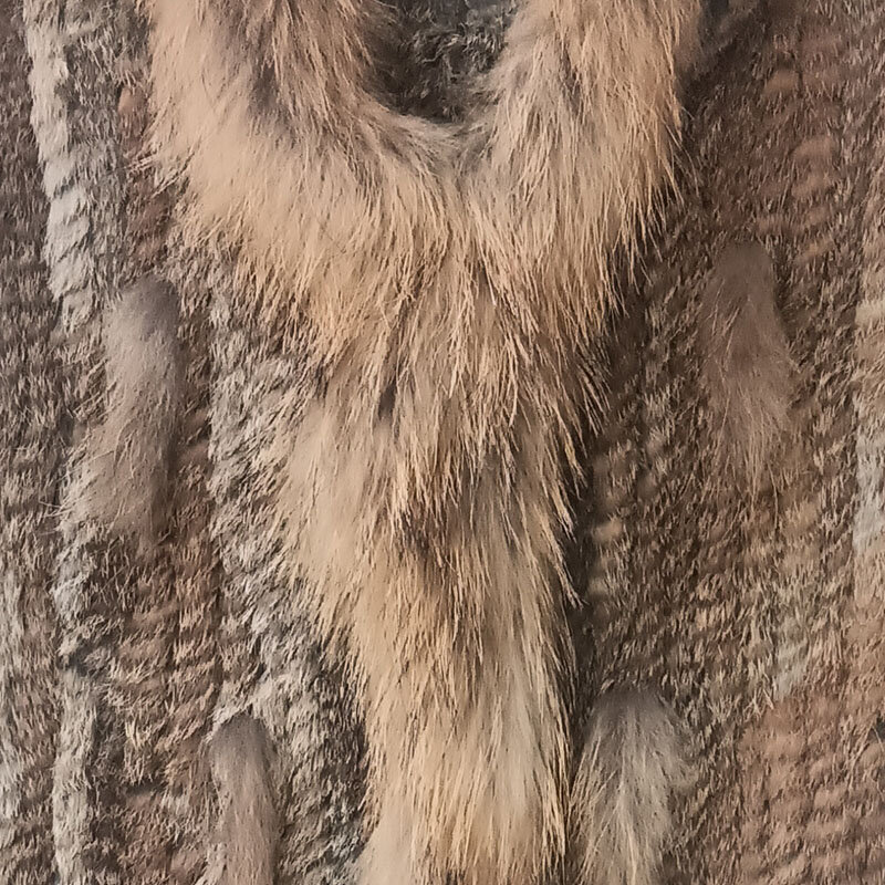 女性用ニットベスト,本物のアライグマの毛皮の襟,ノースリーブのウサギの毛皮の服,女性用のオリジナルのウサギの毛皮の衣装