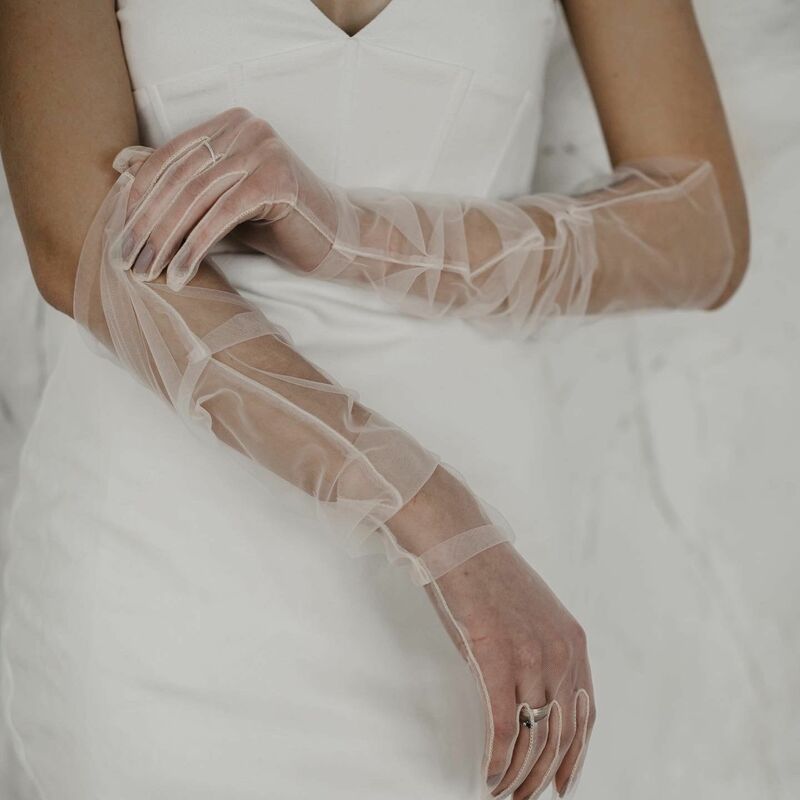 Topqueen-男の子と女の子のためのエレガントな花嫁の手袋,肘の長さ,指,結婚式のアクセサリー,真珠の形,独身最後のvm11