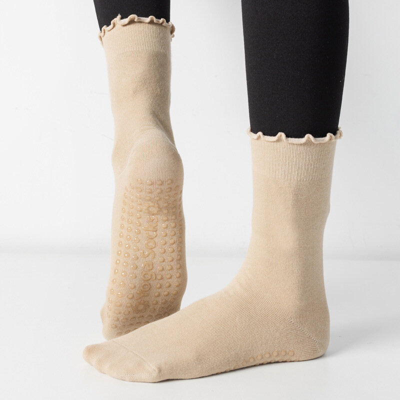 Yoga Socks Middle Tube Stringy Selvedge Non-Slip Breathable Cotton Fitness Pilates Damping Dance Ballet Grip Socks for Women Gym